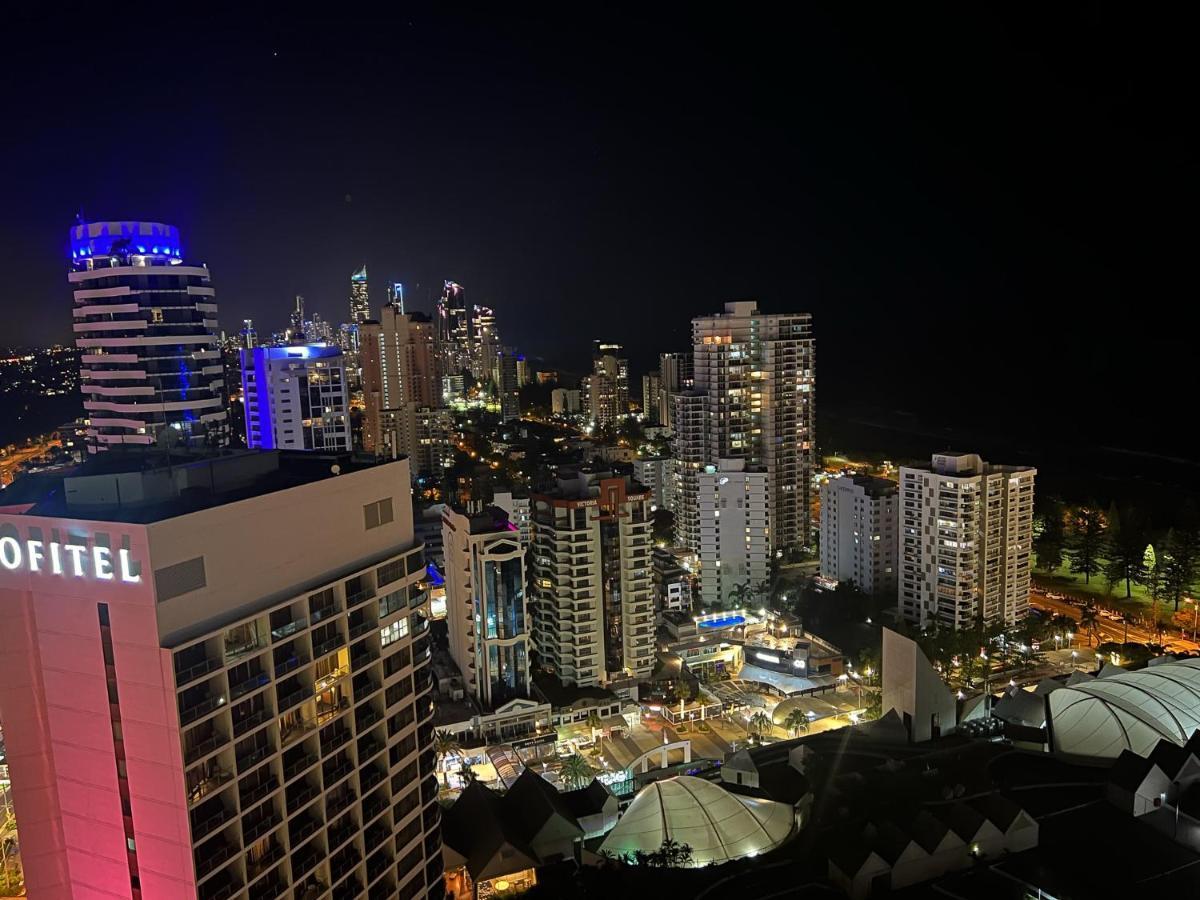 Apartment Level 30 Oracle Tower 2 Stunning Views And Free Parking - Gc Getaways