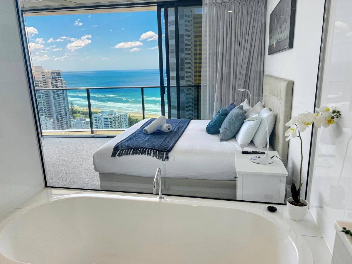Level 30 Oracle Tower 2 Stunning Views And Free Parking - Gc Getaways Apartment