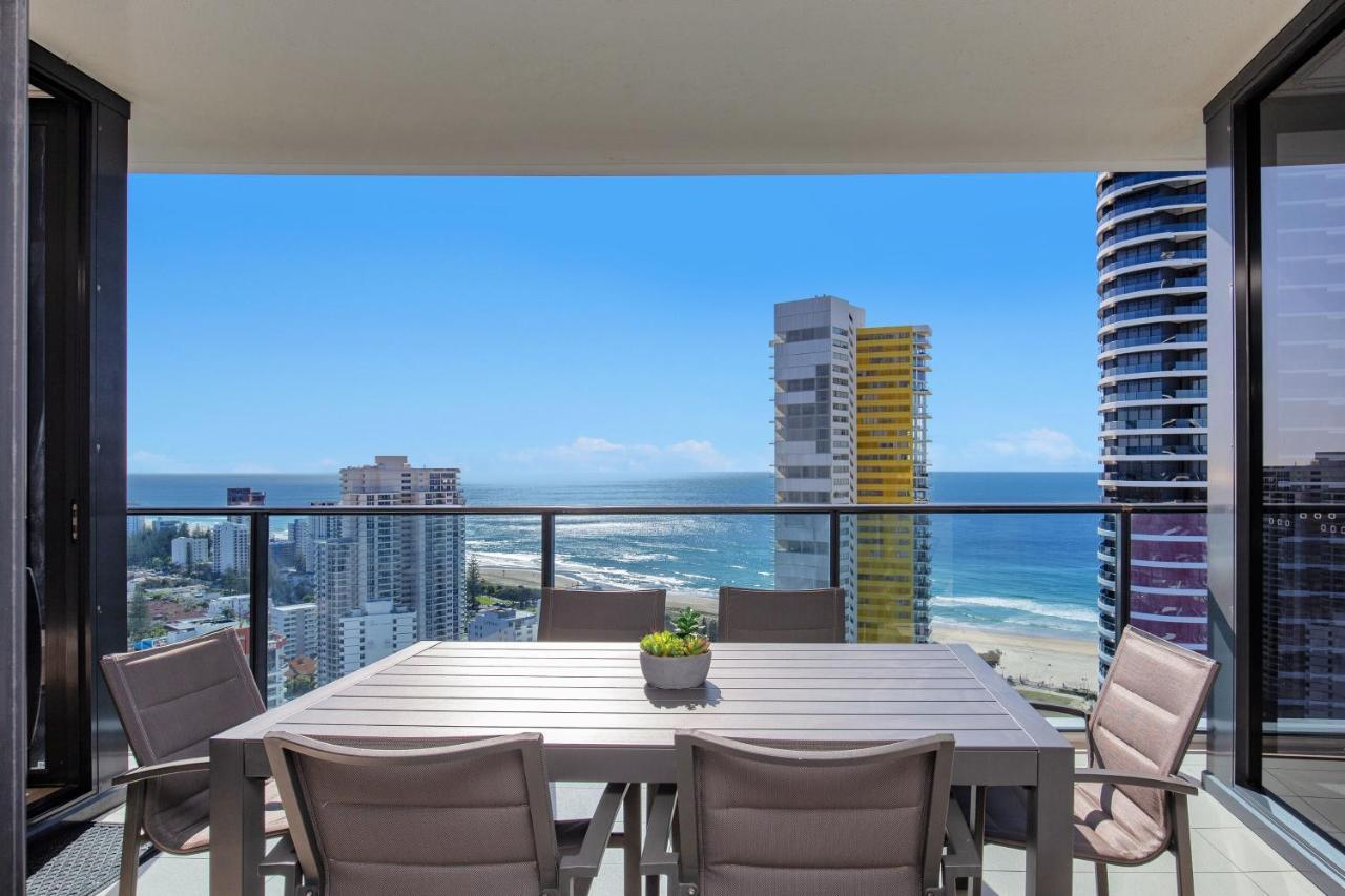Level 30 Oracle Tower 2 Stunning Views And Free Parking - Gc Getaways Apartment