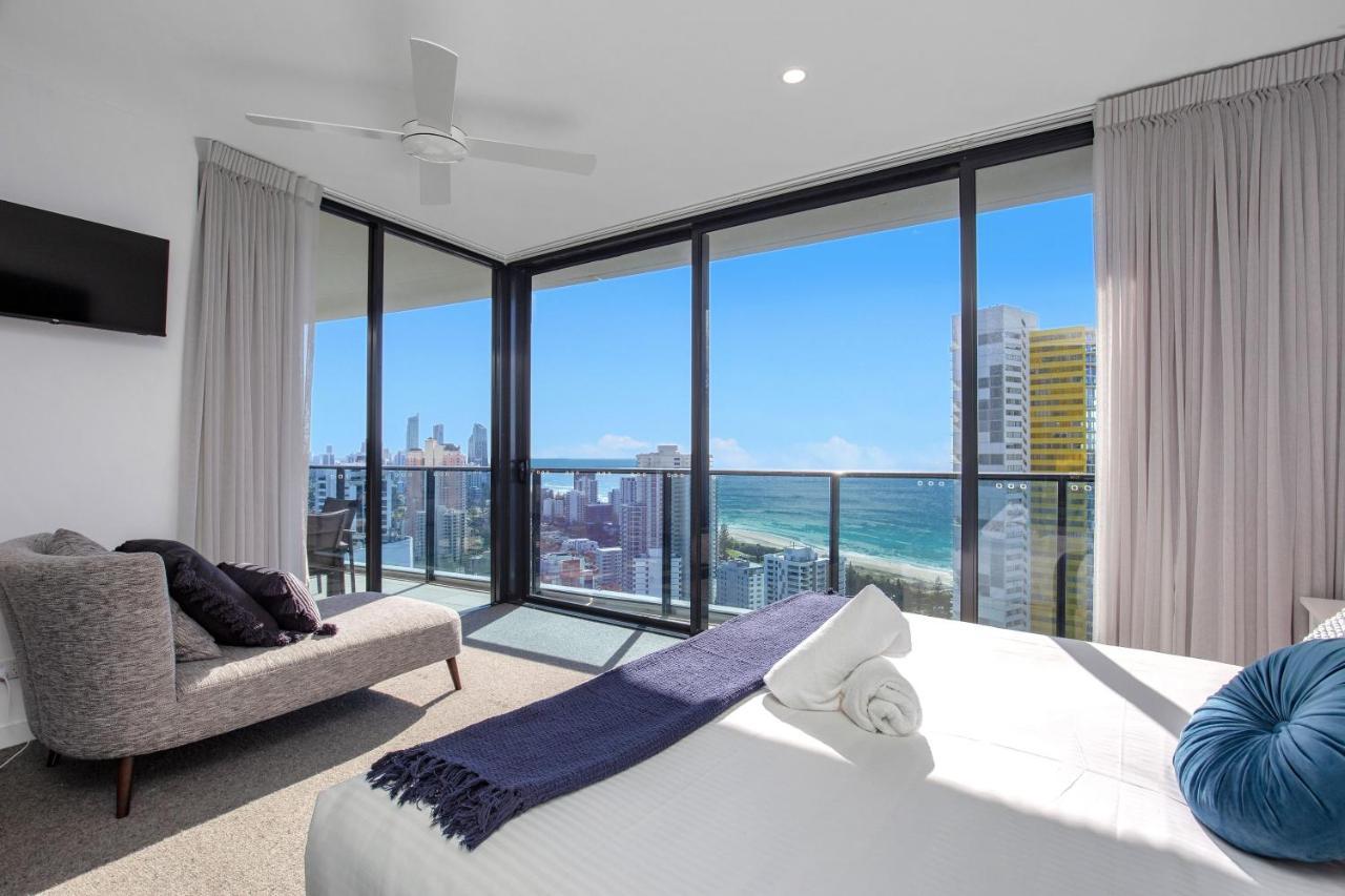Level 30 Oracle Tower 2 Stunning Views And Free Parking - Gc Getaways Apartment